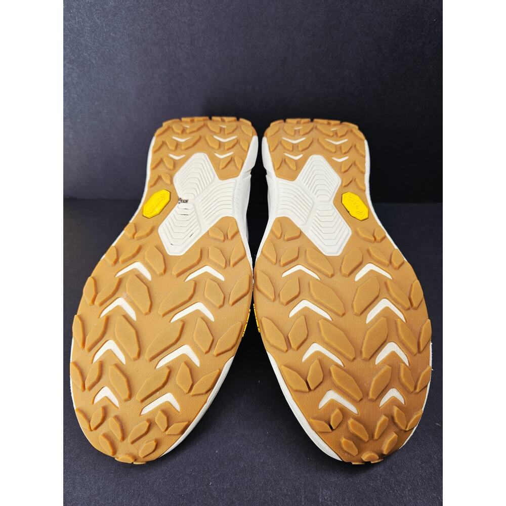 Hoka Women 8.5 Comfy footwear - Picture 8 of 9